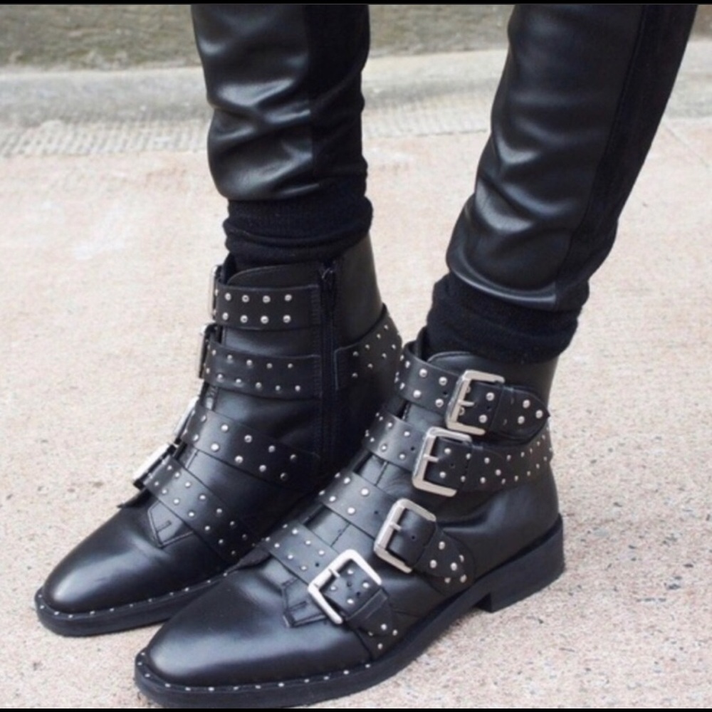 TOPSHOP- Black Studded Biker boot AMY size 9